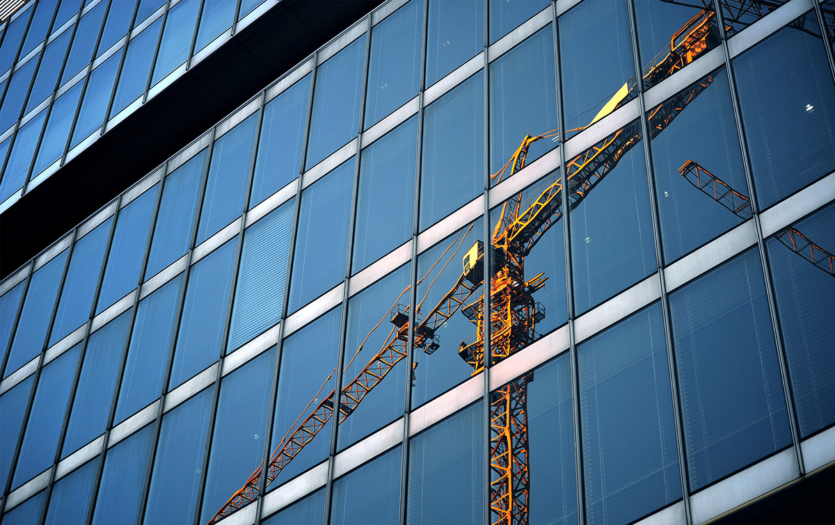 How programme pressure shapes data centre construction