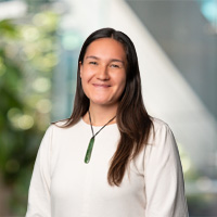 Isy Pou - Graduate