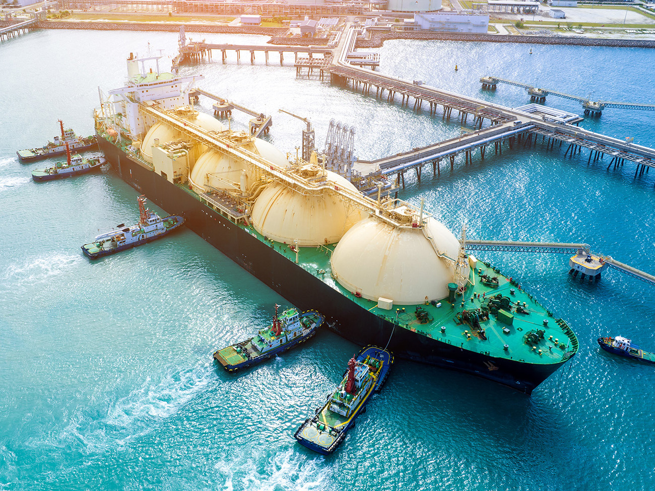 Key considerations for LNG importation Mobile Image